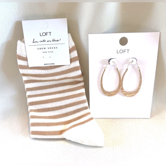 LOFT Accessories - LOFT Perfect Camel Striped Crew Socks + Gold Toned Hammered Tear Drop Earrings